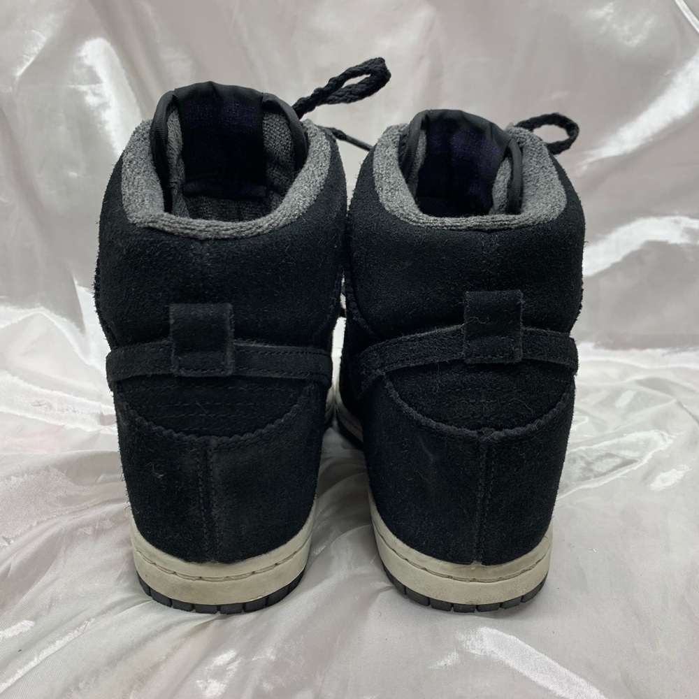 Nike Black and Purple Women's Sneakers - Picture 5 of 6